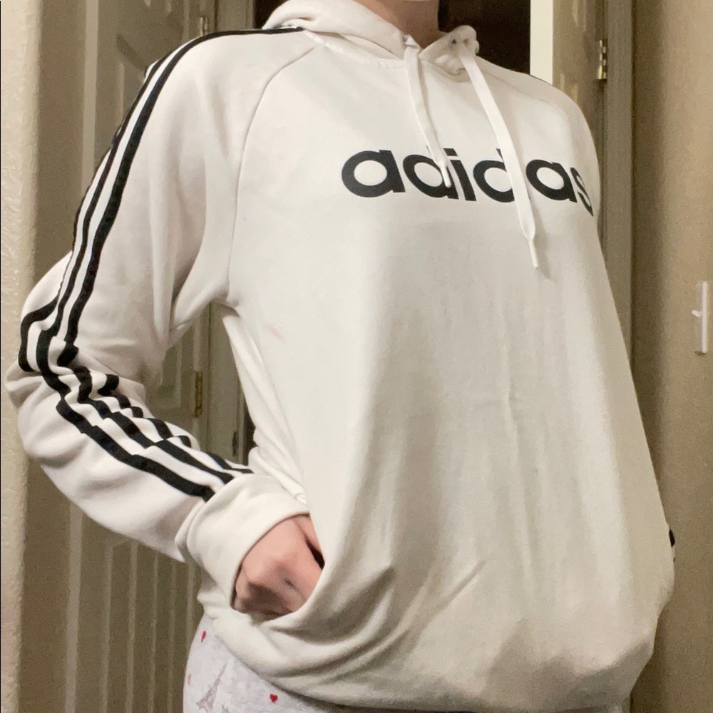 This is a mens hoodie but fits really well.